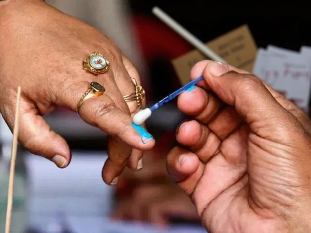 बिहार विधानसभा चुनाव 2025: 12 वैकल्पिक फोटो आईडी की अनुमति, पर्दानशीन महिलाओं के लिए खास व्यवस्था